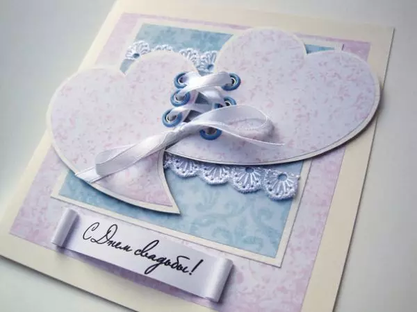 Kartolina për një martesë bëni vetë: zarfat e kartës së dasmës për para. Si të bëni një kartolinë nga një fëmijë? Ide në teknikën e scrapbooking, master klasa 26490_46