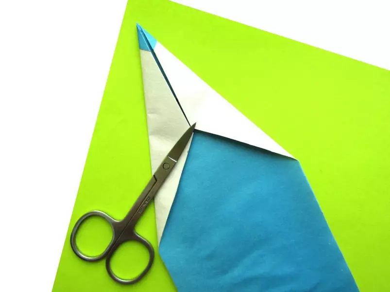 Bookmark-pencil: Origami-tetenger digawe saka kertas lan appliqué. Kepiye cara kanggo nggawe buku langkah langkah-langkah dhewe miturut rencana kasebut? 26496_16