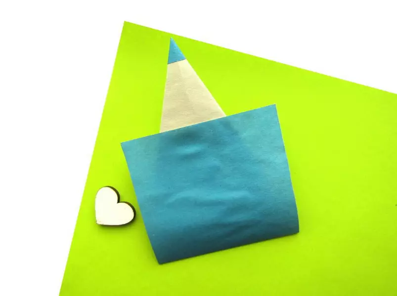 Bookmark-pencil: Origami-tetenger digawe saka kertas lan appliqué. Kepiye cara kanggo nggawe buku langkah langkah-langkah dhewe miturut rencana kasebut? 26496_18