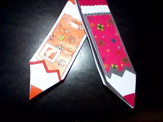 Bookmark-pencil: Origami-tetenger digawe saka kertas lan appliqué. Kepiye cara kanggo nggawe buku langkah langkah-langkah dhewe miturut rencana kasebut? 26496_26