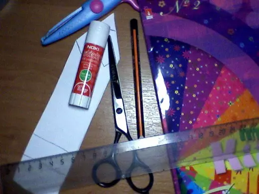 Bookmark-creion: Origami-marcaje din hârtie colorată și aplicații. Cum să le facă pentru cărți pas cu pas Fă-ți singur în conformitate cu schema? 26496_27