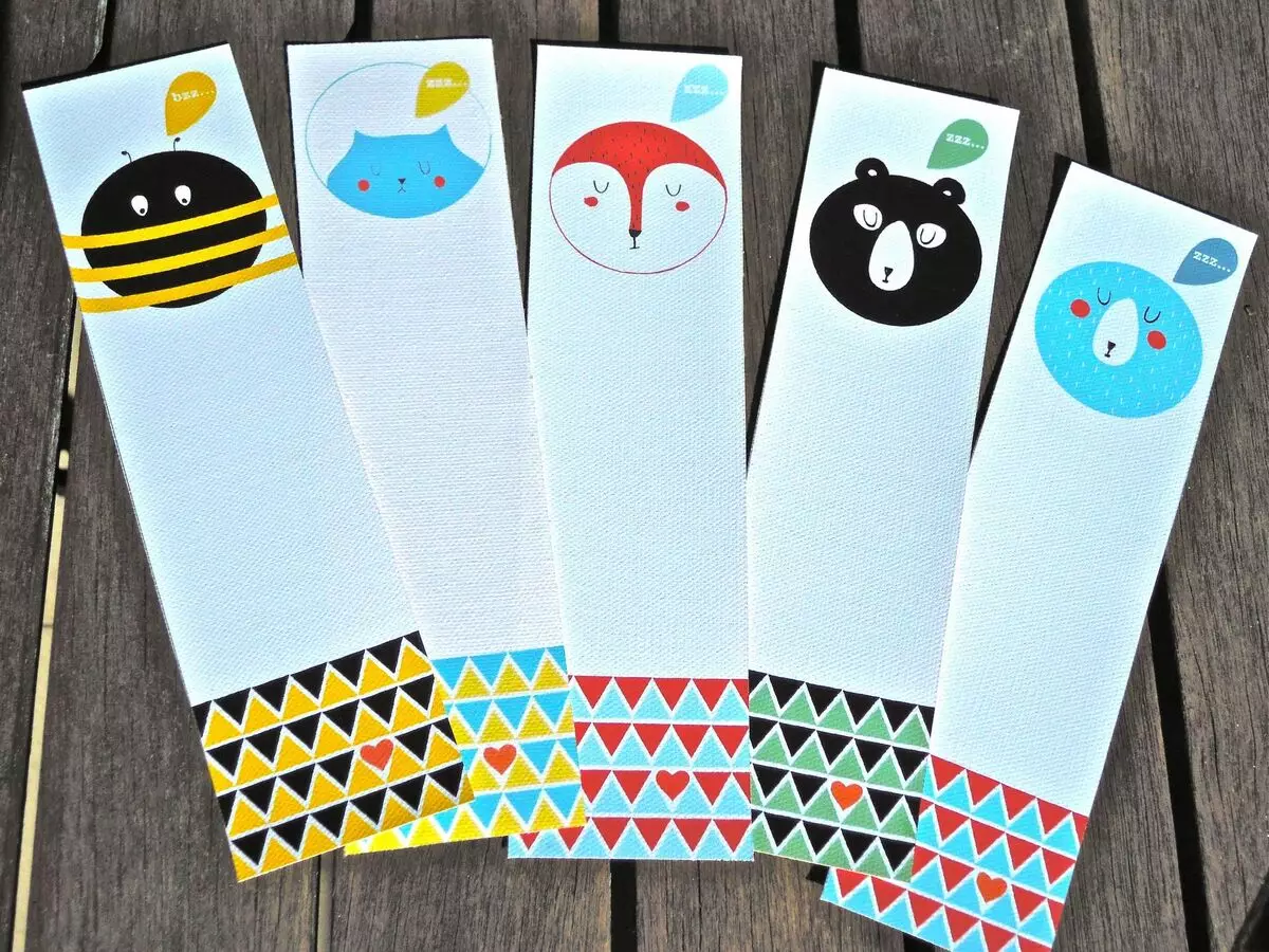 Bookmarks nga kartoni: Modele me letër me ngjyrë për libra (tekstet shkollore) në klasën e 2, opsionet e tjera. Si e bëni një bookmark të thjeshtë? 26501_13