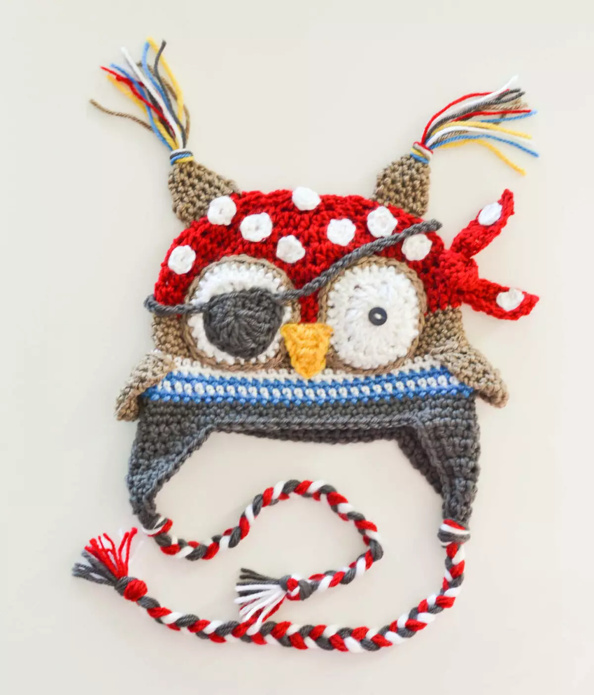 Owl okpu (foto 35): Pirate na nnụnụ na-ehi ụra, ihe nlereanya okenye 2650_11