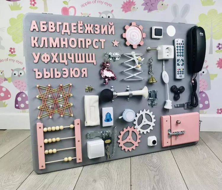 Bizeboard me duart tuaja (foto 95): si të bëjnë një bord në zhvillim për fëmijët në hap-pas-hapi instruksionet? Përbërësit për bizeboard shtëpi 26525_63