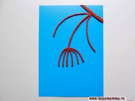 Rowan od plastelina (31 fotografije): Improke grane na kartonu. Kako napraviti skupnu hrpa vlastitim rukama? Kako napraviti crveni Rowan u vazi za djecu? 26540_7