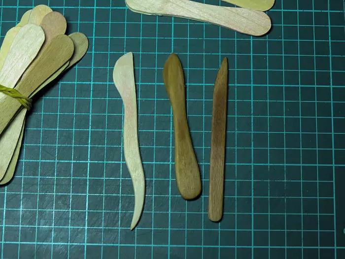 Купища за моделиране (33 снимки): метал и други ножове за пластелин. Какво е? Комплекти за работа. Как да използвам? 26544_26