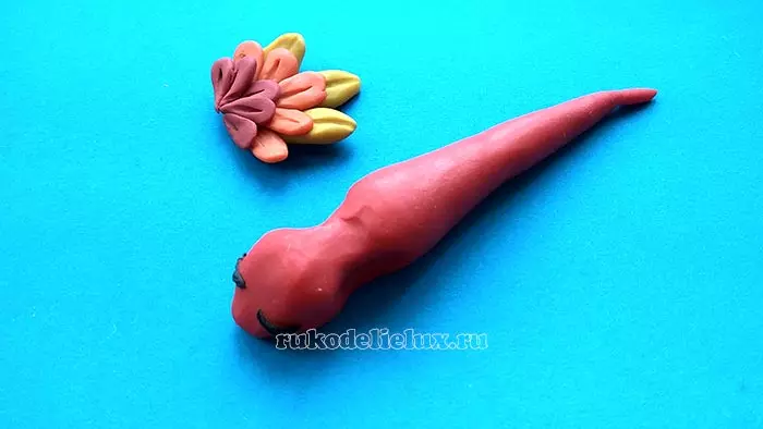 Како да направите змеј од пластилин? 55 Фото Како да ги направите рацете на слатко змеј? Како да ја извадите главата? Шеми за моделирање на чекор-по-чекор за деца 26555_20