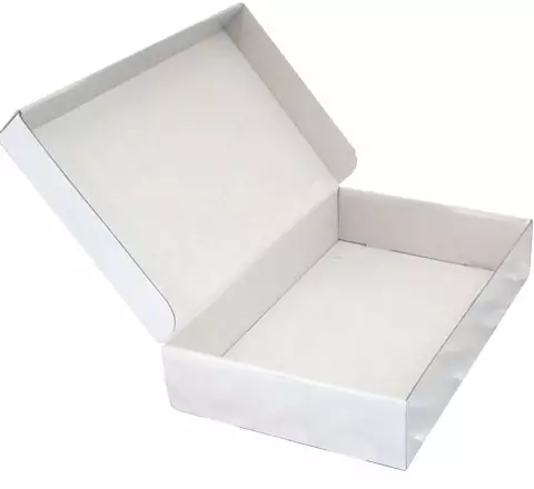 Malachite Plasticelox box (28 fotek): Jak provést základ s vlastními rukama? Jak udělat imitaci malachitu na kartonu? Co vypadá box po práci? 26574_6