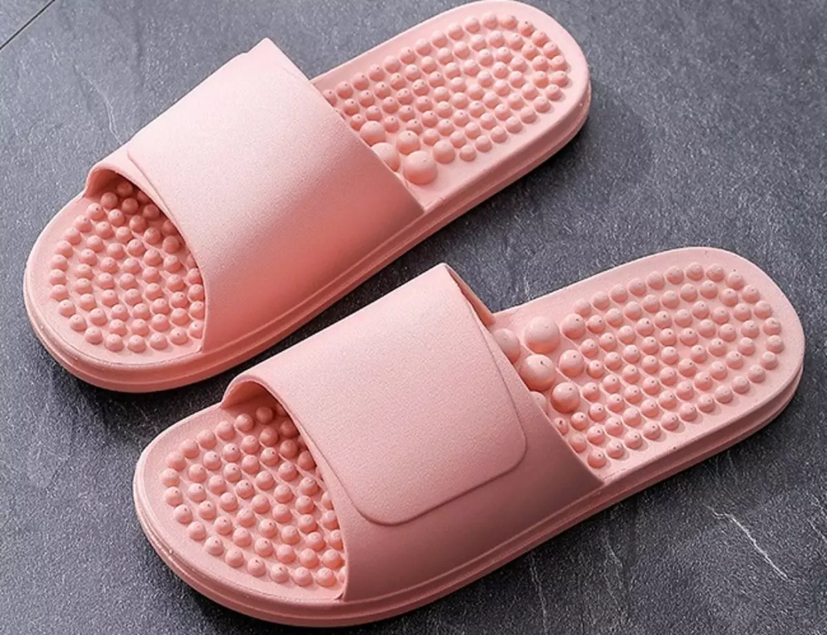 ማሳጅ slippers: እግራቸው ለ በወንጌልም ካልተገዙልን, ድንጋዮች እና መቆራረጥና ጋር ሞዴሎች, መታሸት ውጤት, gess ufoot እና ሌሎች ሞዴሎች ጋር shiatsu ዘና 265_13
