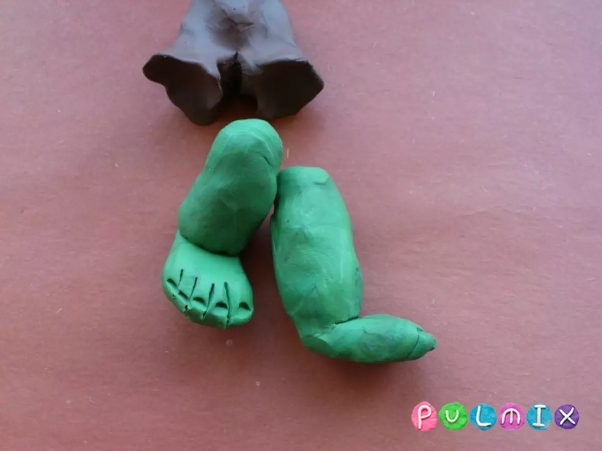 Hulk מ plasticine: איך לעשות hulka steppool? מה אתה צריך לעשות את זה לסחוט? טיפים על הנחת 26610_14