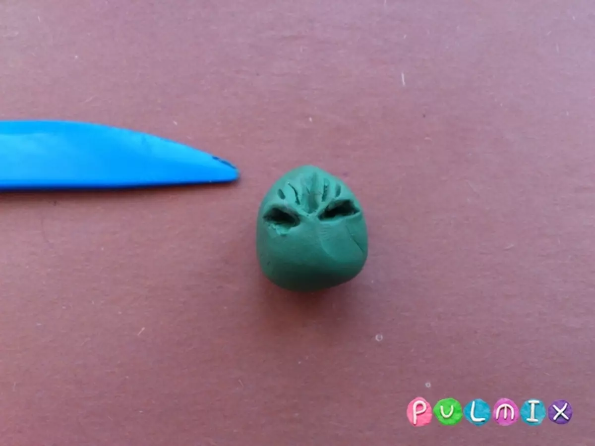 Hulk מ plasticine: איך לעשות hulka steppool? מה אתה צריך לעשות את זה לסחוט? טיפים על הנחת 26610_5