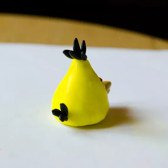 Angry Birds aus Plasticine: wéi enger Kaart figurine RED ze maachen? Lepim Béisen Villercher Schrëtt fir Schrëtt. Wéi verschidden handwierklech fir Kanner maachen? 26612_18