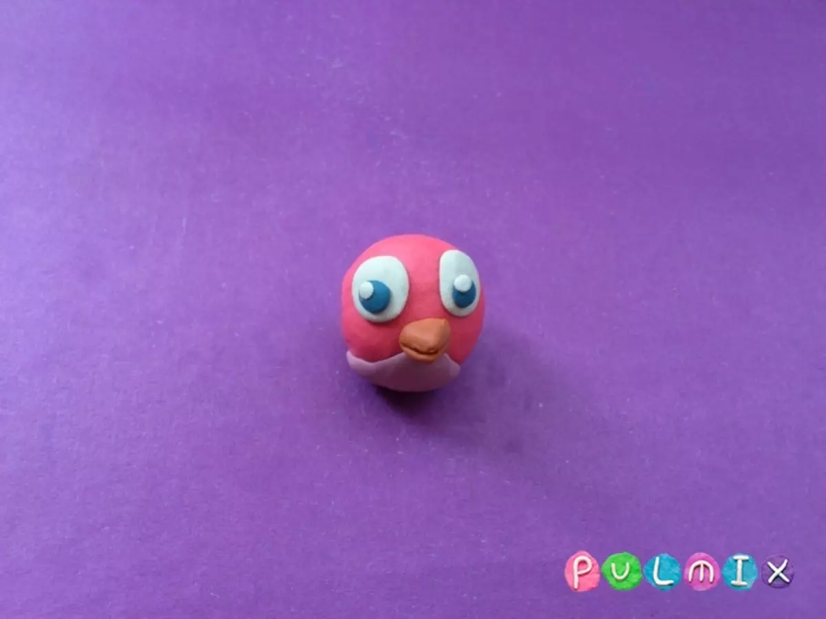 Angry Birds de plastilina: com fer una figureta targeta vermella? mals ocells lepim pas a pas. Com fer diferents manualitats per a nens? 26612_21
