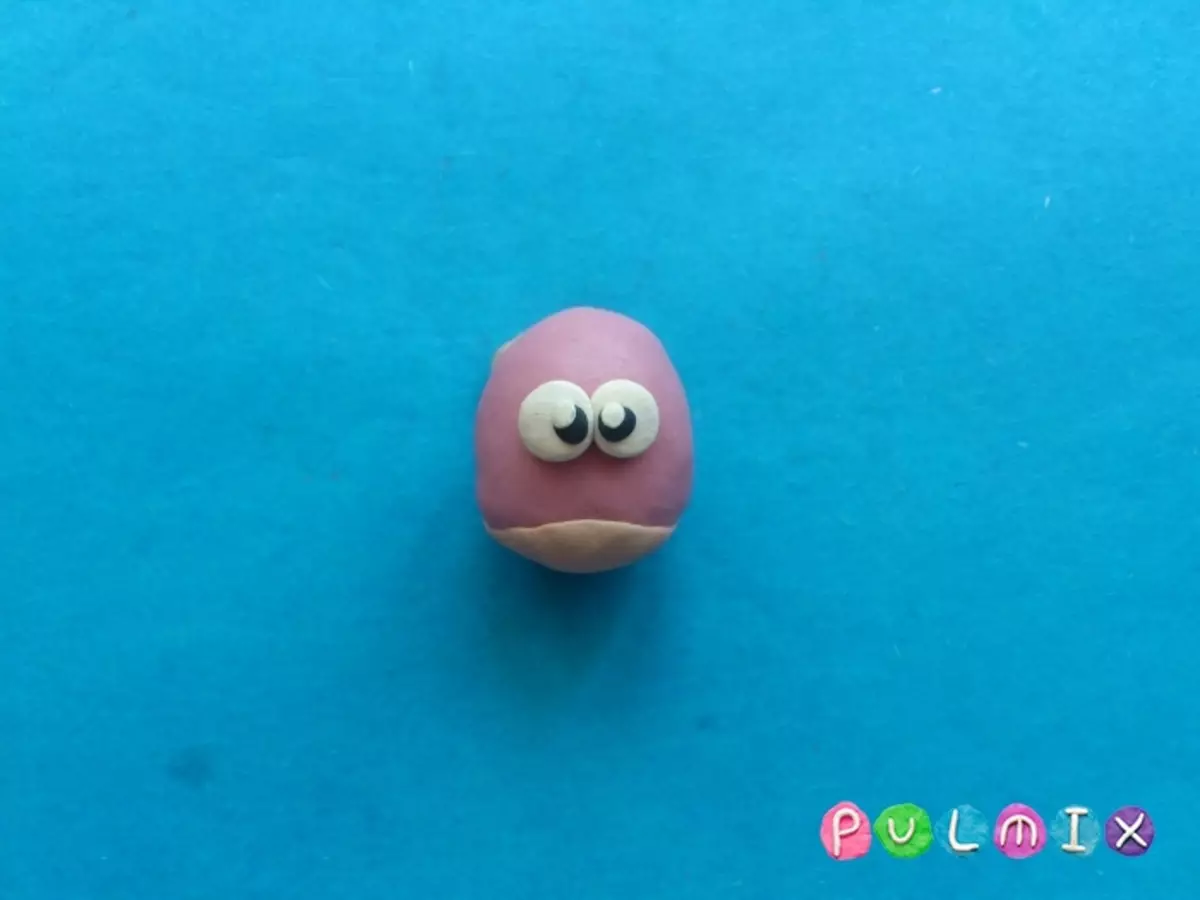 Angry Birds fra Plasticine: Hvordan lage et kort figur rødt? Lepim onde fugler trinnvis. Hvordan lage forskjellige håndverk for barn? 26612_25