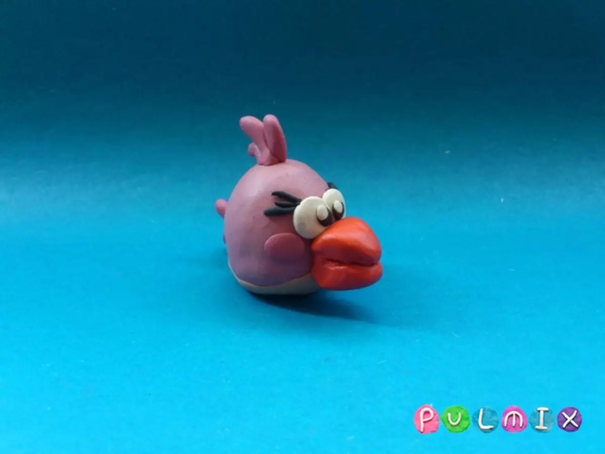 Angry Birds fra Plasticine: Hvordan lage et kort figur rødt? Lepim onde fugler trinnvis. Hvordan lage forskjellige håndverk for barn? 26612_27