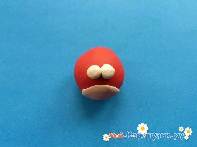 Angry Birds de plastilina: com fer una figureta targeta vermella? mals ocells lepim pas a pas. Com fer diferents manualitats per a nens? 26612_7
