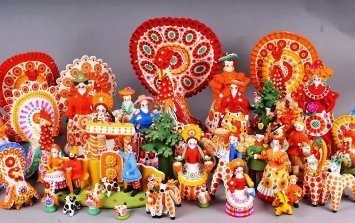 Dymkovskaya Toy fan plestik (54 foto's): Phaod-eenden fan geit en hynders, dames, fûgels en ferdúdliking, Cockerel en ambachten basearre op Dymkovsky Toys 26613_2