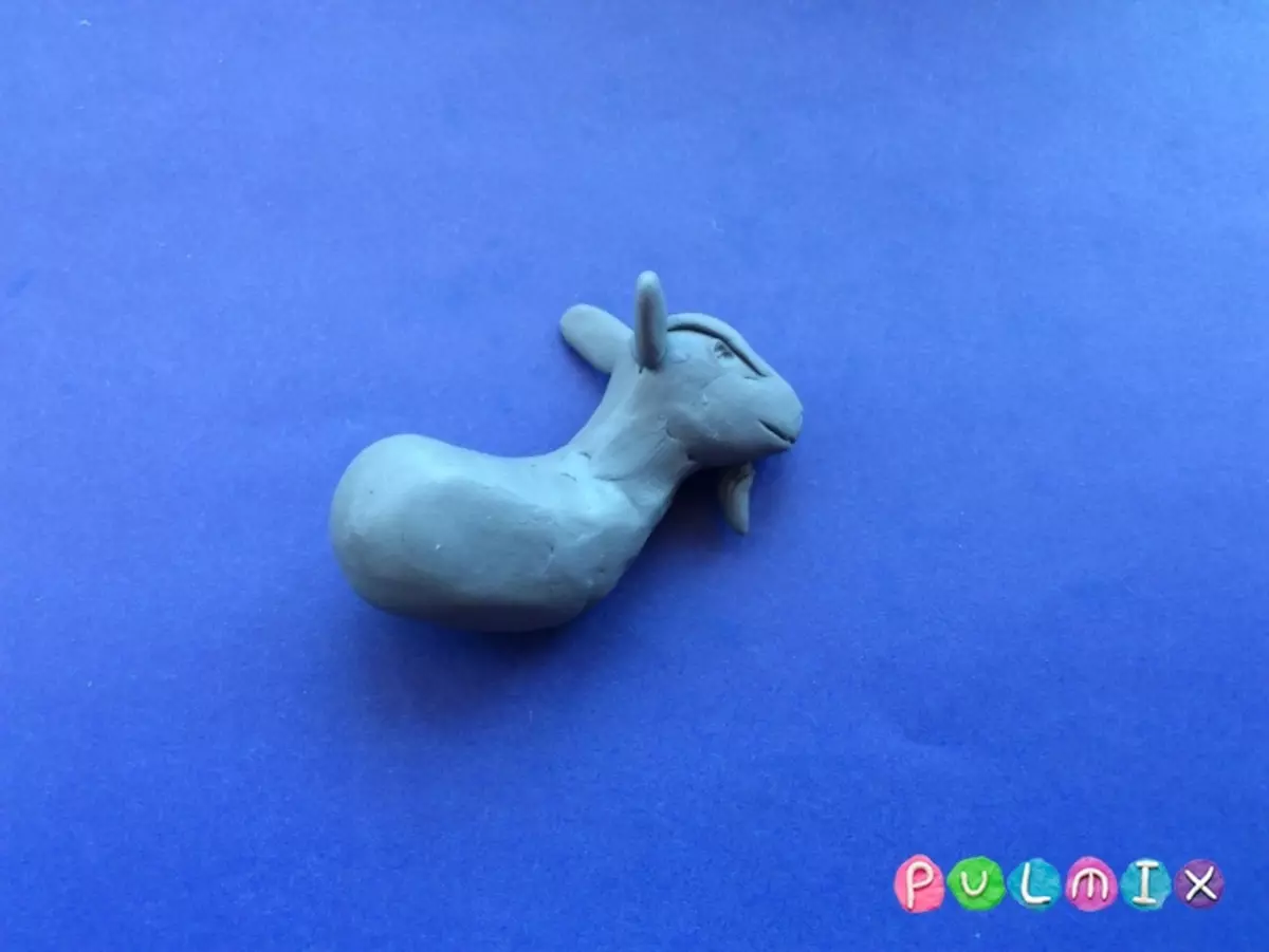 Dymkovskaya mainan dari plasticine (54 gambar): itik phaood kambing dan kuda, wanita, burung dan penjelasan, cockerel dan kraf berdasarkan mainan dymkovsky 26613_34