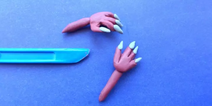 Slang Gorynych van Plasticine (21 foto's): hoe om dit te maak met jou eie hande met 'n stille uitgefaseer? Hoe om te stap verbypad kartering op karton kinders? Ander idees 26621_9