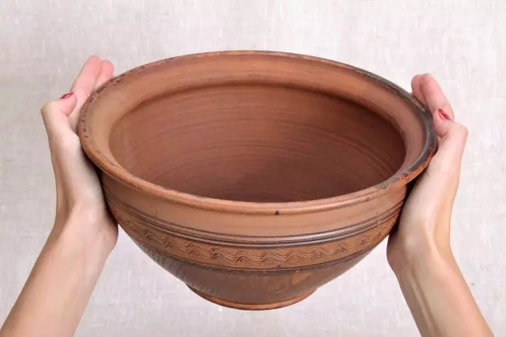 Clay Pots（45枚の写真）：食器洗い機で焼くために鍋を洗うことができますか？粘土の大きさと他の鍋。それらをどのように描くか、電子レンジでウォームアップすることは可能ですか？ 26629_34