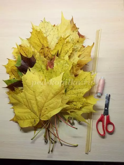 A bouquet of leaves with your own hands (45 photos): how to make flowers on the topic 