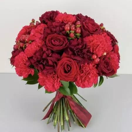 Teknik Majelis Bouquet Spiral: sirkuit langkah-langkah kanggo stepet mawar mawar lan warna liyane kanggo pamula, kompilasi buket babak 26646_9