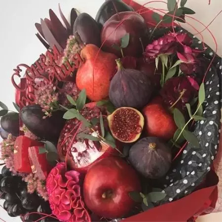 ช่อดอกไม้ของแอปเปิ้ล (43 ภาพ): วิธีที่จะทำให้พวกเขาด้วยมือของคุณเองทีละขั้นตอนของแอปเปิ้ลและผู้เริ่มต้นสี? ฤดูใบไม้ร่วงช่อของแอปเปิ้ลกับมะนาวและส้มกับส้มและผลไม้อื่น ๆ 26647_20