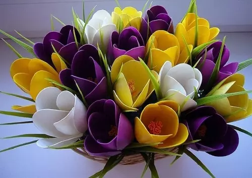 ئۆز قولى (28 سۈرەت) بىلەن قىز دوستى قىلىش Bouquets: كۈزدە napkins ۋە باشقا تېخنىك كەلگەن گۈل bouquets 26649_3