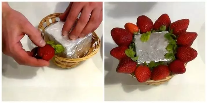स्ट्रॉबेरी (36 फोटो) च्या bouquets: चॉकलेट मध्ये स्ट्रॉबेरी आपल्या हाताच्या पायथ्याद्वारे चरण कसे बनवायचे? स्ट्रॉबेरी आणि रंगांचे स्ट्रॉबेरी पुष्पगुती कशी बनवायची? 26653_26