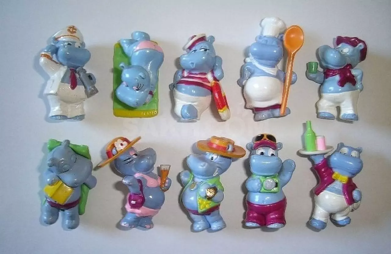 Когда появился киндер. Happy Hippos Киндер 1992. Игрушки Киндер сюрприз Ферреро. Киндер сюрприз Happy Hippo. Киндер сюрприз игрушки коллекции.