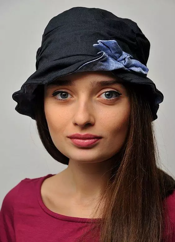 Женска панама (74 фотографије): Летњи модели за жене, плетене панама капе за лето 2021 2666_28