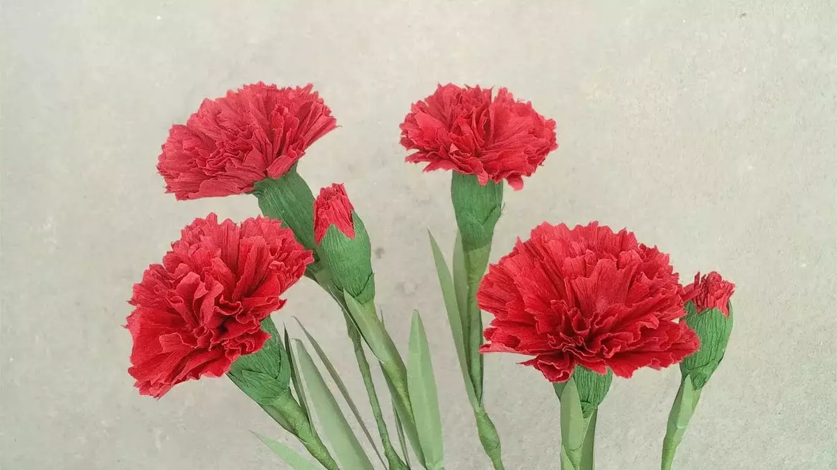 როგორ გააკეთოს ყვავილები საწყისი napkins? 49 ფოტო როგორ გავაკეთოთ ეს თავს დამწყებთათვის? ნაბიჯ ნაბიჯ აღწერილობა წარმოების მოცულობითი ლამაზი ყვავილი 26670_25