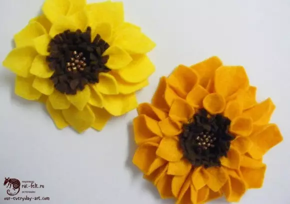 Fetra flores com as próprias mãos (52 fotos): Como fazer um buquê de iniciantes de desvio de passo em uma aula mestre? Flores volumétricas para broches 26675_10