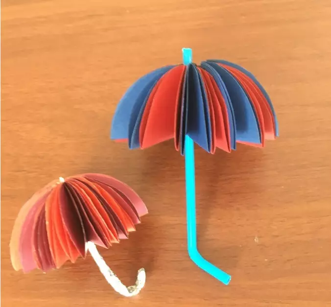 紙からのDIYの「傘」：色紙からの葉の葉からの葉と子供のための他のアプリケーションで。体積傘ステッゲー 26685_2