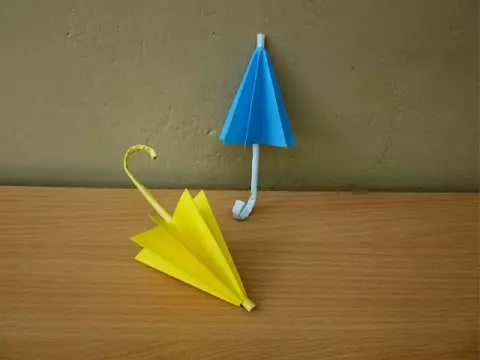 DIY «Umbrella» թղթից. Աշնանային տերեւներով գունավոր թուղթ `իրենց ձեռքերով եւ երեխաների համար այլ ծրագրերով: Ծավալային հովանոց Ստեփագա 26685_48