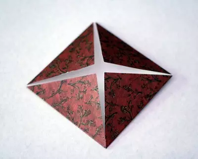 Coroa de papel: como facer unha cabeza de viñas de papel coas túas propias mans? Coroas de papel ondulado e coloreado, na técnica de origami 26689_14