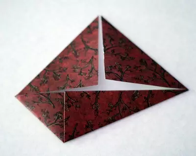 Corona di carta: come fare una testa di viti di carta con le tue mani? Ghirlande da carta ondulata e colorata, nella tecnica di origami 26689_15