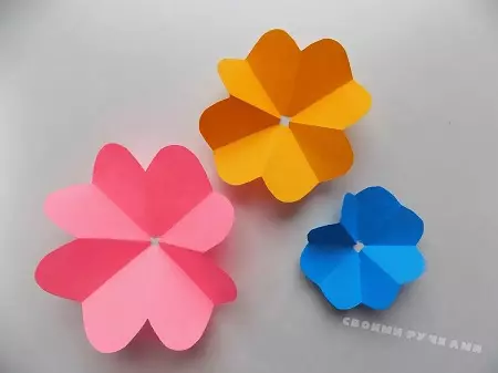 Занаяти за деца 4-5 години: от цвят и обикновено. Обемни цветя да го направите сами стъпка по стъпка. Инструкции произвеждат други занаяти 26702_7