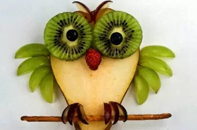 梨から工芸：装飾梨から秋の工芸品は、それを自分で行います。何が幼稚園のために、学校のために行うことができますか？人間と他のアイデア 26712_28
