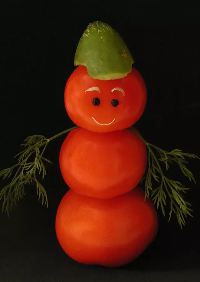 Amatniecība no tomātiem: zaļš tomātu kāpurs bērnudārzam ar savām rokām, mārīte skolā, rudens amatniecība no ķiršu tomātiem 26727_22