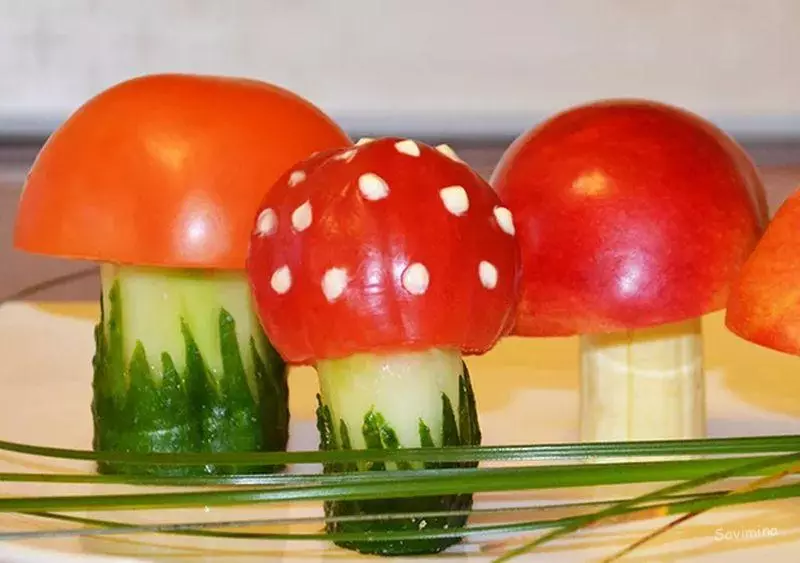 Artesanato de tomates: Tomate Green Caterpillar para jardim de infância com suas próprias mãos, joaninhas para a escola, artesanato de outono de tomates cereja 26727_23