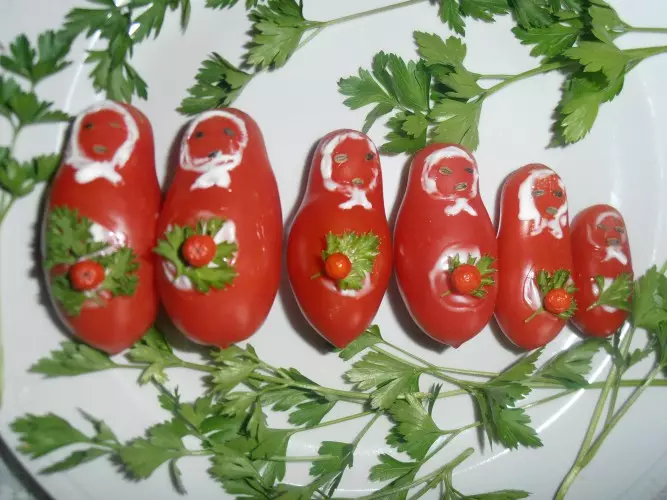 Thủ công mỹ nghệ từ cà chua: Màu xanh lá cây cà chua con sâu bướm cho lớp mẫu giáo với hai bàn tay của mình, bọ rùa cho các trường học, thu hàng thủ công từ cà chua Cherry 26727_3