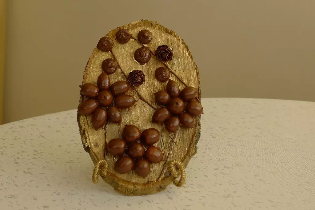 Crafts mai cones ma acorns (44 ata): Autumn Crafts ma lau ma le Chestnuts ma o latou lava lima ma le agalelei 26775_10