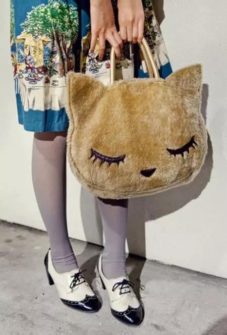 Katten tassen (62 foto's): modellen in de vorm van katten, Laurel Burch 2678_35