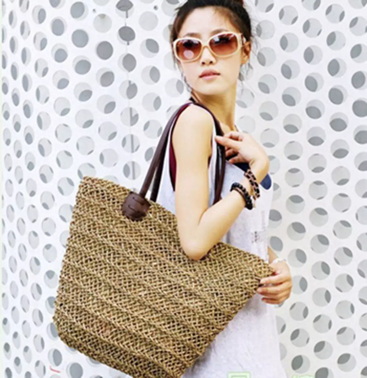 Wicker Bags (74 photos): Models in the form of a wicker basket 2679_67