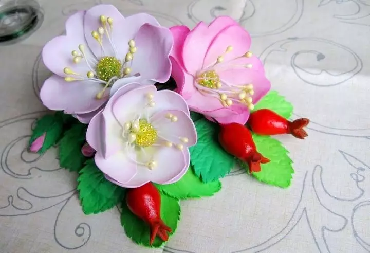 Mga bulak gikan sa Foamyran (103 Mga Litrato): Master Class alang sa paghimo sa imong kaugalingon nga mga kamot sa mga template. Giunsa ang paghimo sa mga handmade bouquets nga lakang sa lakang? 26831_4