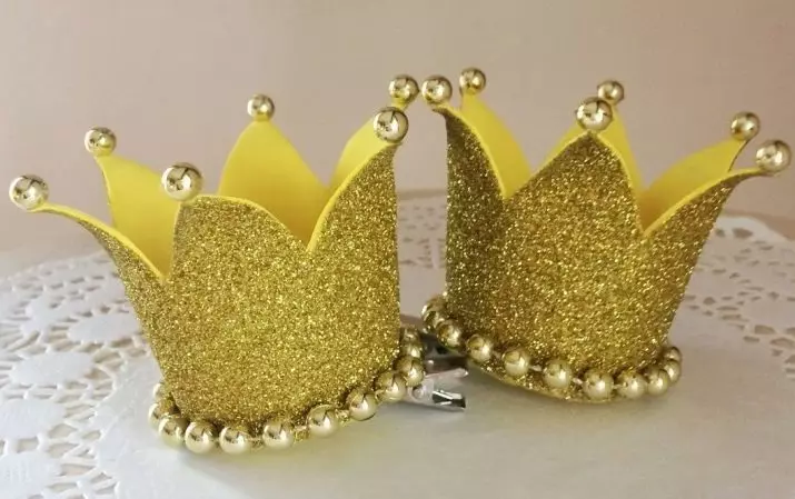 Corona de Foamiran: patróns para corte, tornalos sobre o hairpin e marco con súas propias mans a partir do Foamiran cun brillo, tiara para nenas 26856_29