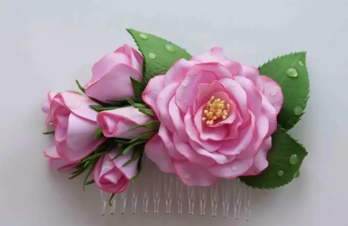 Lidt blomster fra Foamiran (38 billeder): Lav små blomster med dine egne hænder på skabeloner, detaljeret masterclass med en trin-for-trin beskrivelse 26857_26