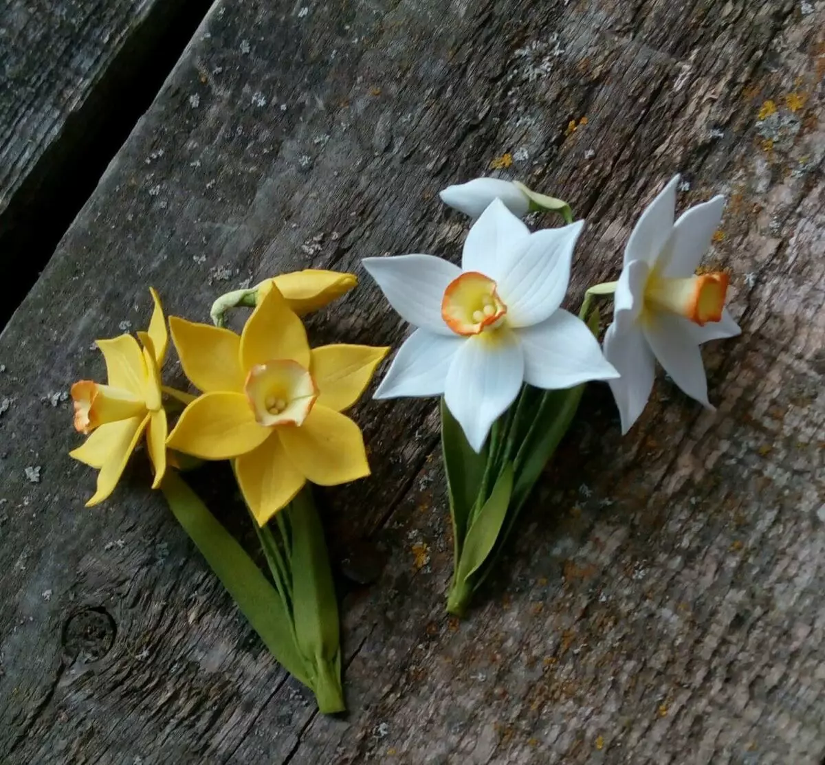 Narcissus FoamyRan: malleja ja master-luokka. Kuinka tehdä suuria ja muita kukkia omalla kädet askel askeleelta? 26861_31