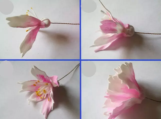 Foamiran божури (35 снимки): стъпка по стъпка майсторски класове. Как да си направим цвете на шаблона със собствените си ръце? божури растеж с големи пъпки и други цветя 26877_25